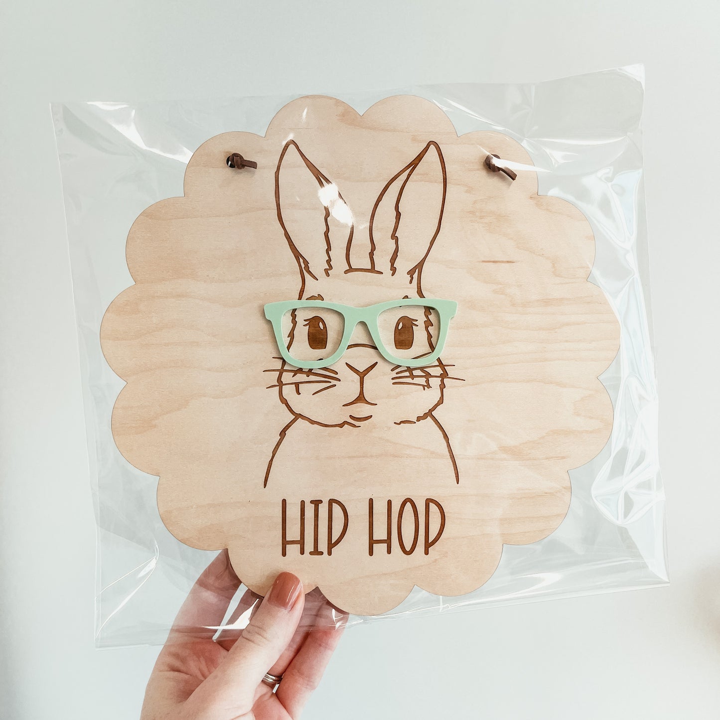 Hip Hop Mini Scallop Round