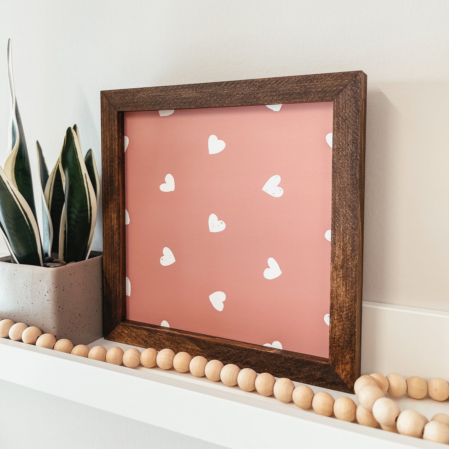 Distressed Heart Pattern Sign