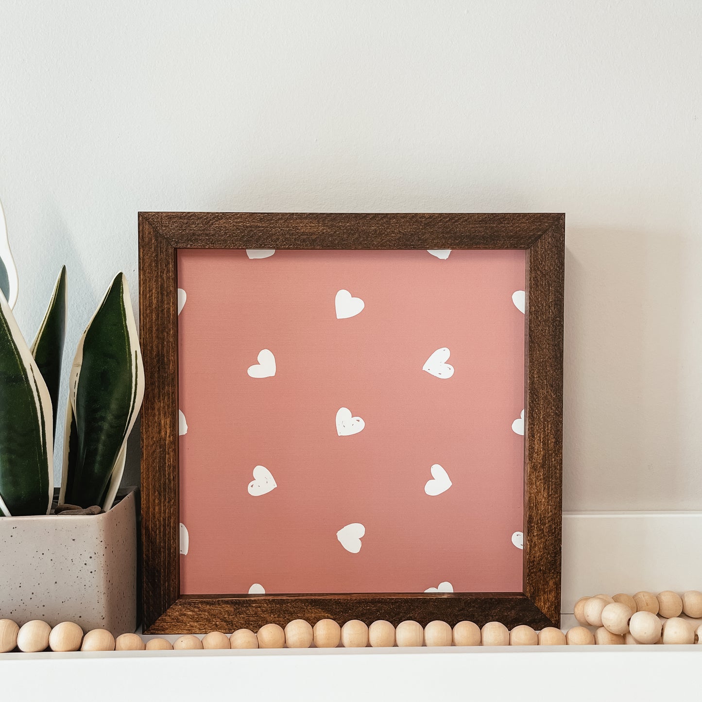 Distressed Heart Pattern Sign